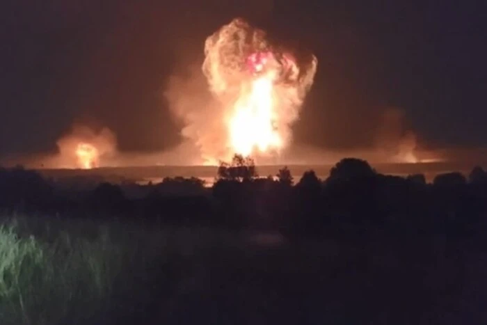СБУ знищила три гелікоптери на аеродромі у Криму