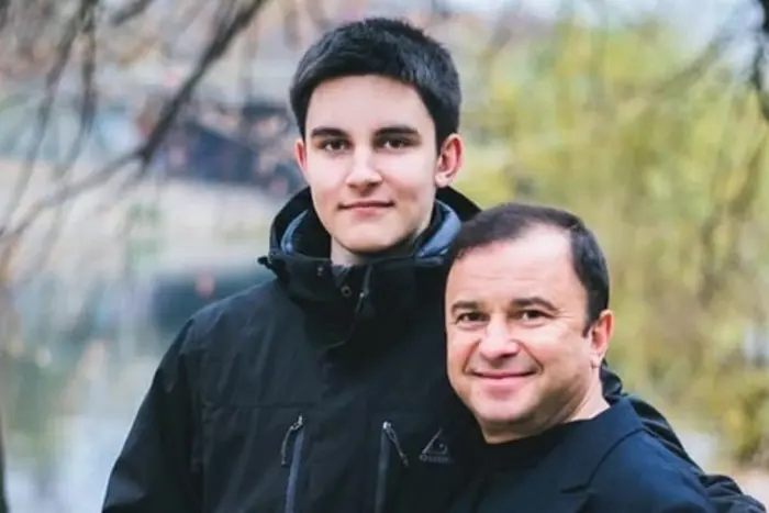 Viktor Pavlik addresses his deceased son