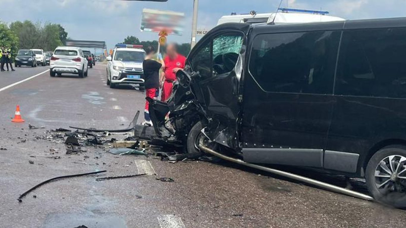 In Lwiw wurde der BMW-Fahrer nach einem Unfall mit sieben Verletzten festgenommen