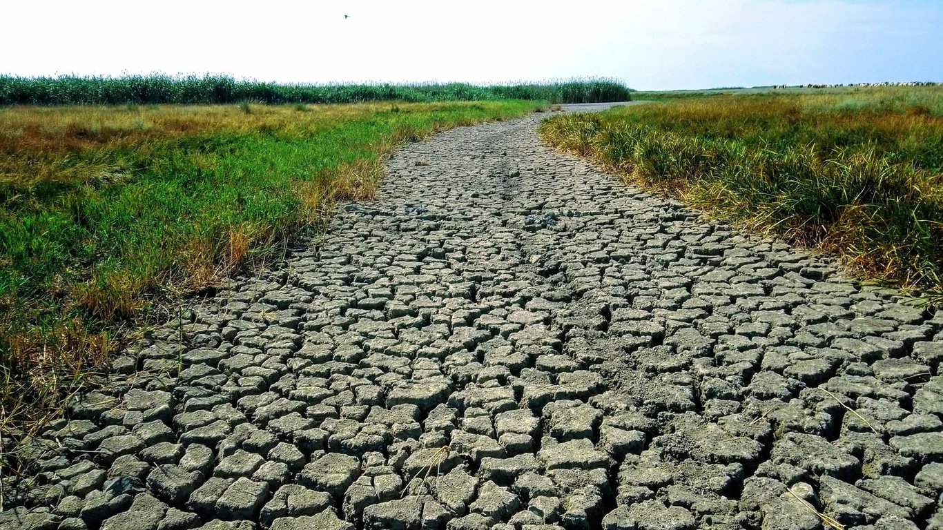 Odessa may run out of water - the Dniester River has run dry