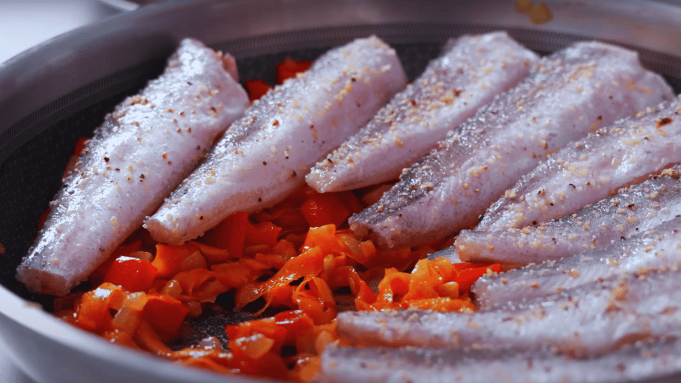 Простой способ, как вкусно и полезно приготовить хек или минтай